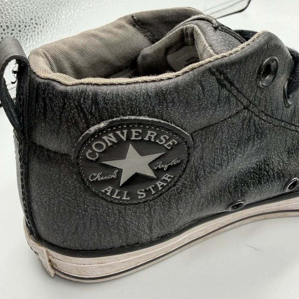 Converse Boys Sneakers All‎ Star  Black High-Top Leather Size 2.5